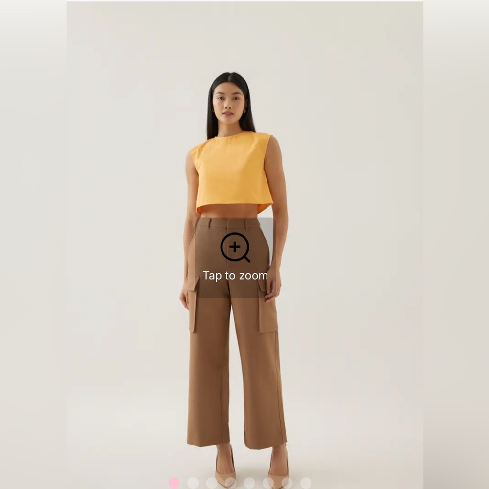 NWT Love, Bonito yellow sleeveless Crop Top
